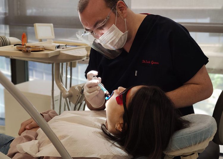 Diş Beyazlatma Kalıcı mı?