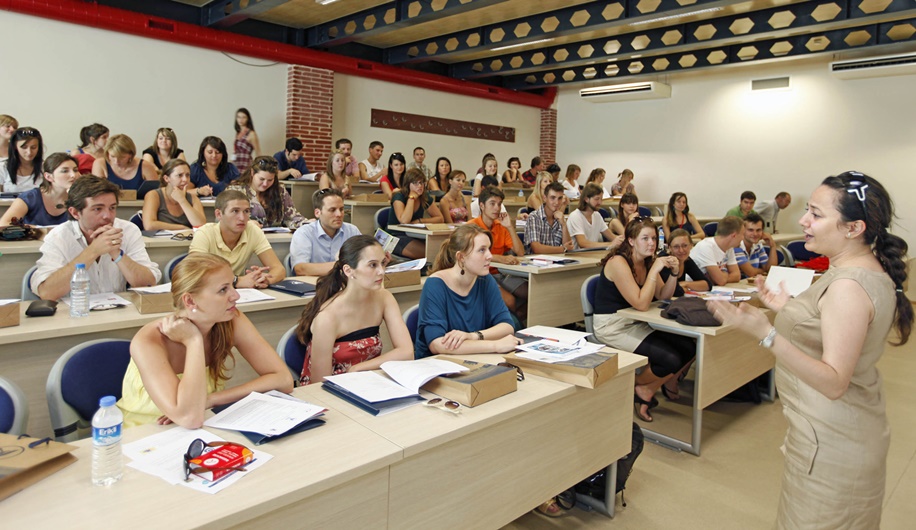 YÖK’ten vakıf üniversitelerine ücret uyarısı